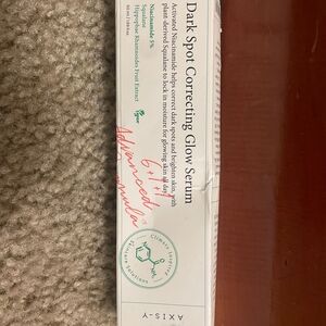 Advanced Dark Spot Correcting Glow Serum